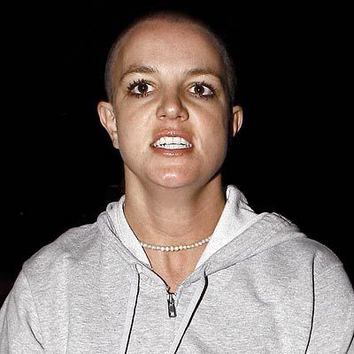 britney-spears-shaved-head-400a0619.jpg